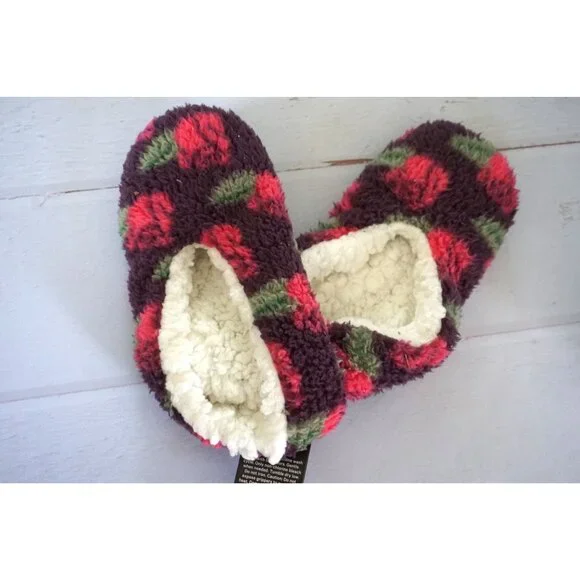 Art Class Girls Purple Roses' Slipper Socks - Size M/L (3-5), NWT - Picture 2 of 6